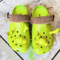 Crocs Shrek Ds size 9-10 men DS 