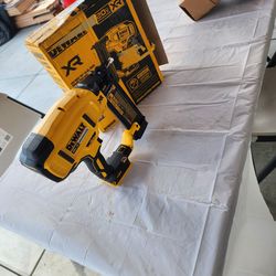 DEWALT 20V MAX XR Lithium-Ion Electric Cordless 18-Gauge Brad Nailer (Tool Only) Questions &