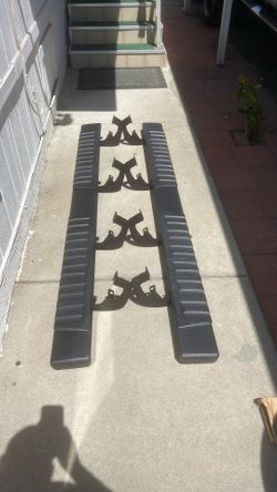 Truck steps
