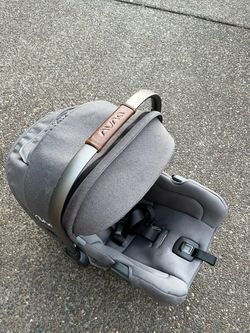 Nuna infant car seat