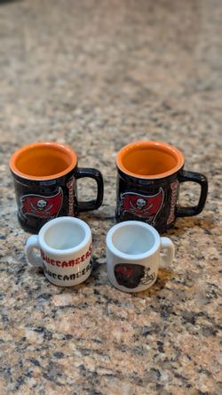 Tampa Bay Buccaneers Mini Collectable Mugs
