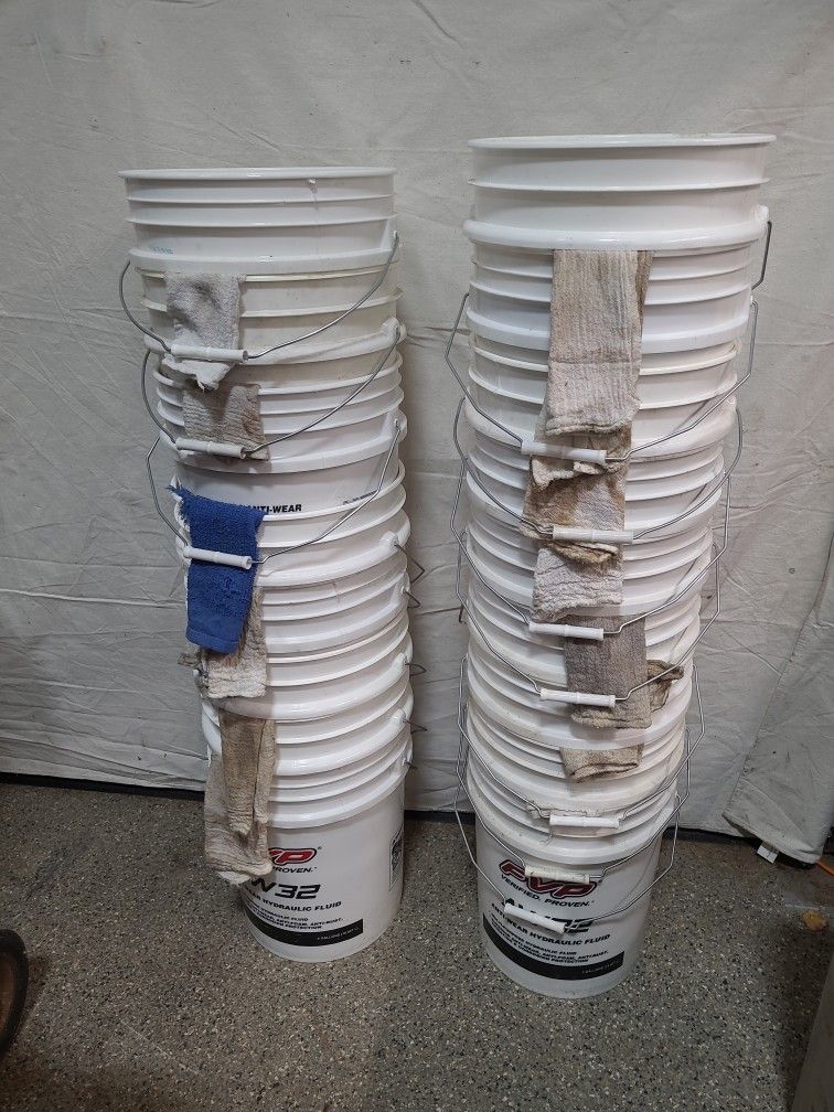 (1) Empty 5 Gallon Bucket