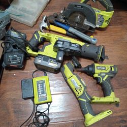 Ryobi Cordless Drill Set With Two Batteries And Charger