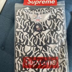 Supreme New York Yankees T-Shirt