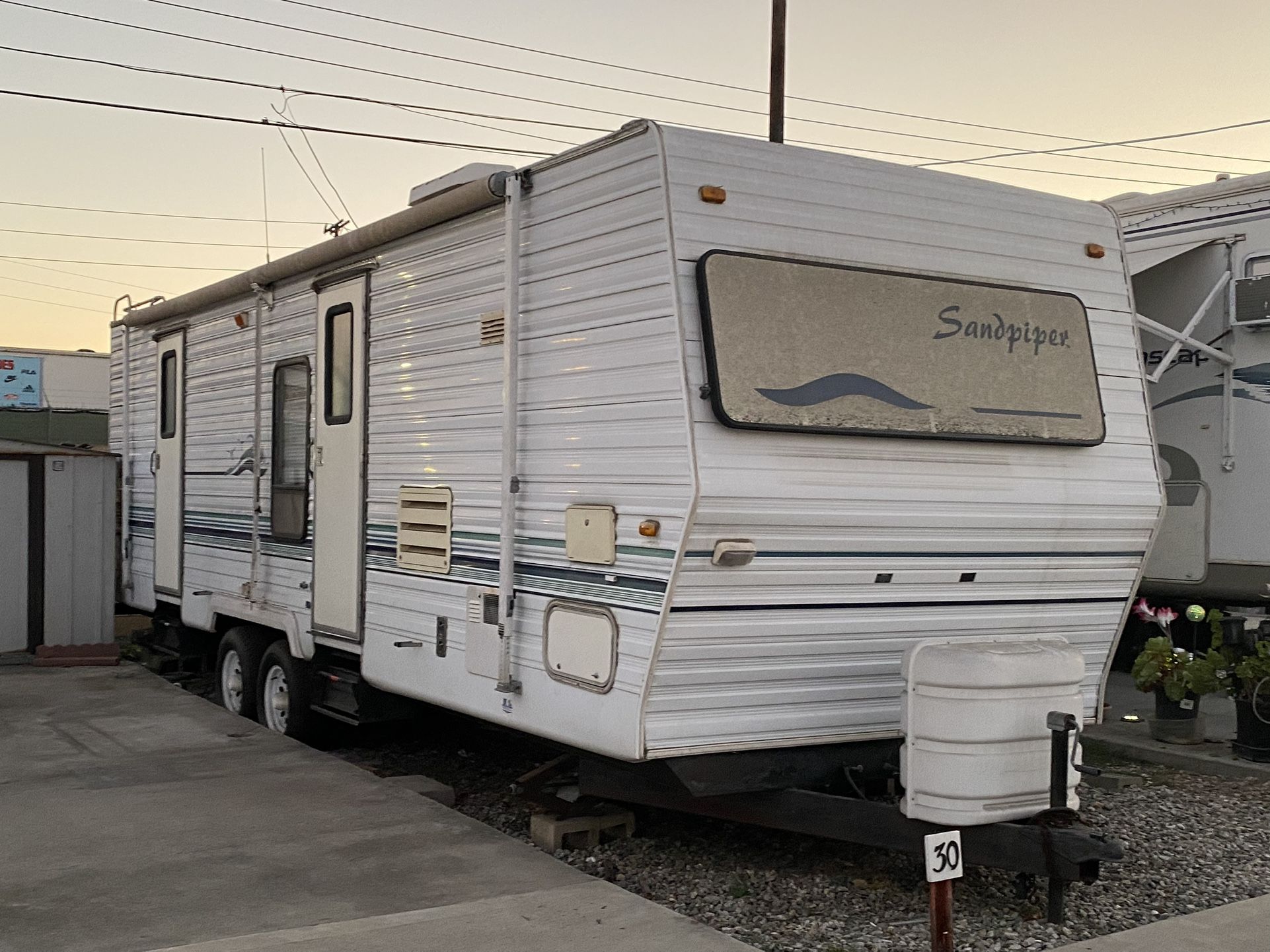 1999 Forest River Sandpiper Trailer