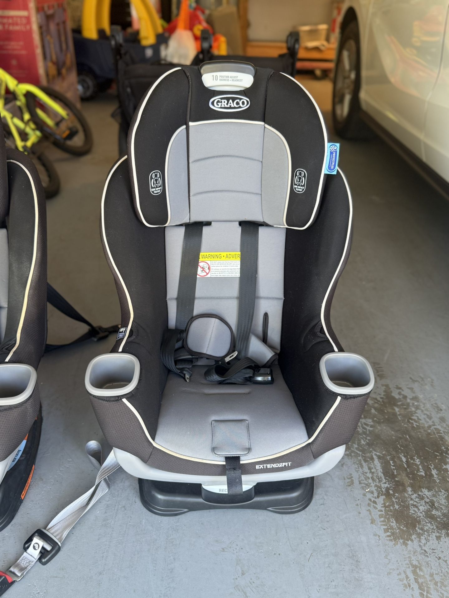Graco Extend2Fit Car Seats