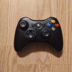 XBox 360 Cordless Video Game Controller..Works Great!