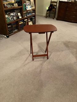 Tray Tables Set of 4 w/storage rack