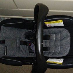 GRACO Car Seat & Detachable Carrier