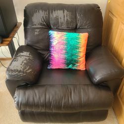 Reclining rocking chair 