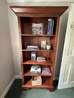 Pottery Barn Bookcase in Great Condition 38w x 15 d x 75h Smoke free household