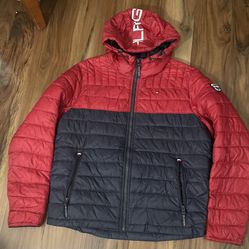 Tommy Hilfiger Men's Red Quilted Hooded Puffer Jacket Med,