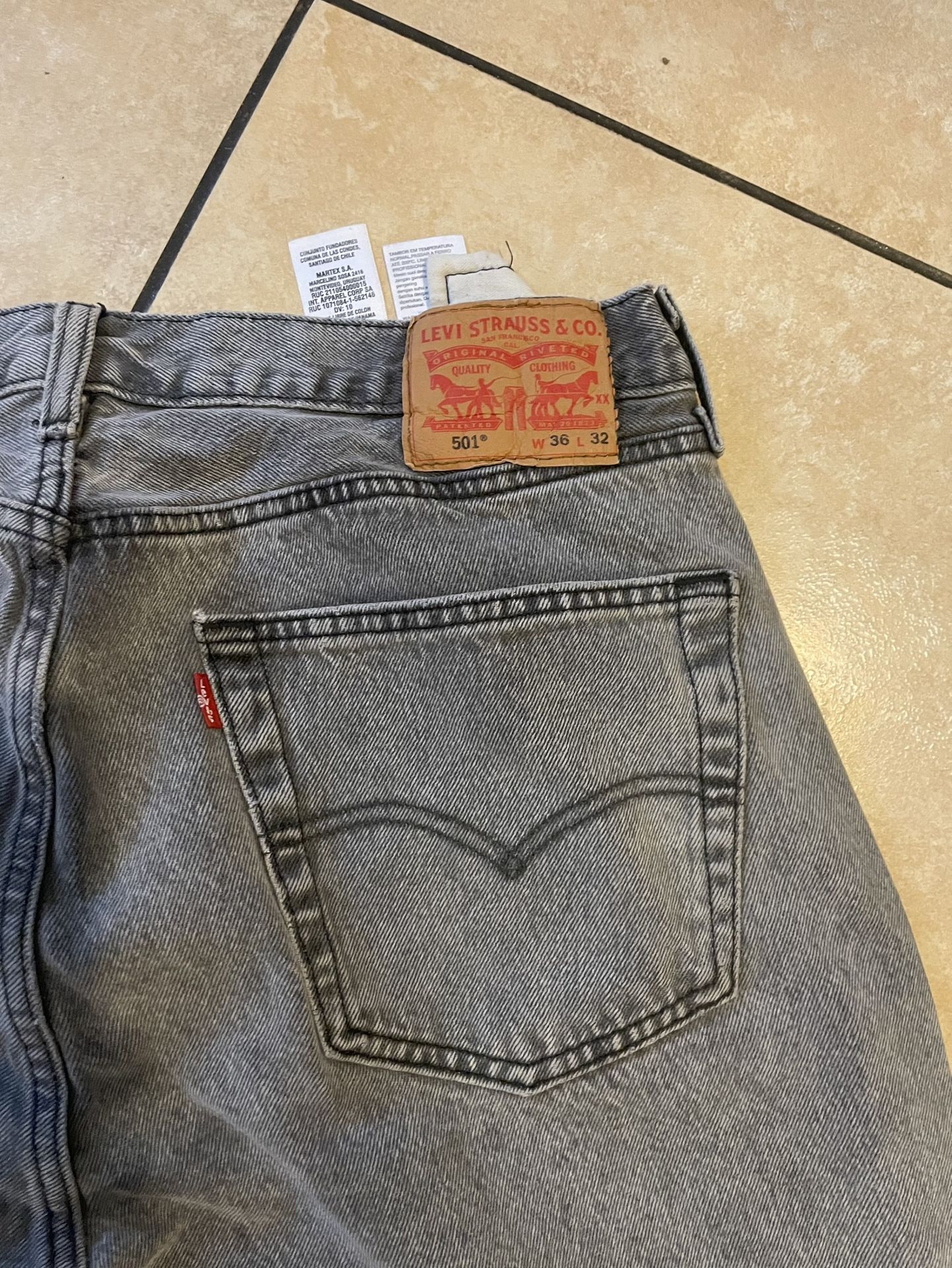 501 Size 36x32
