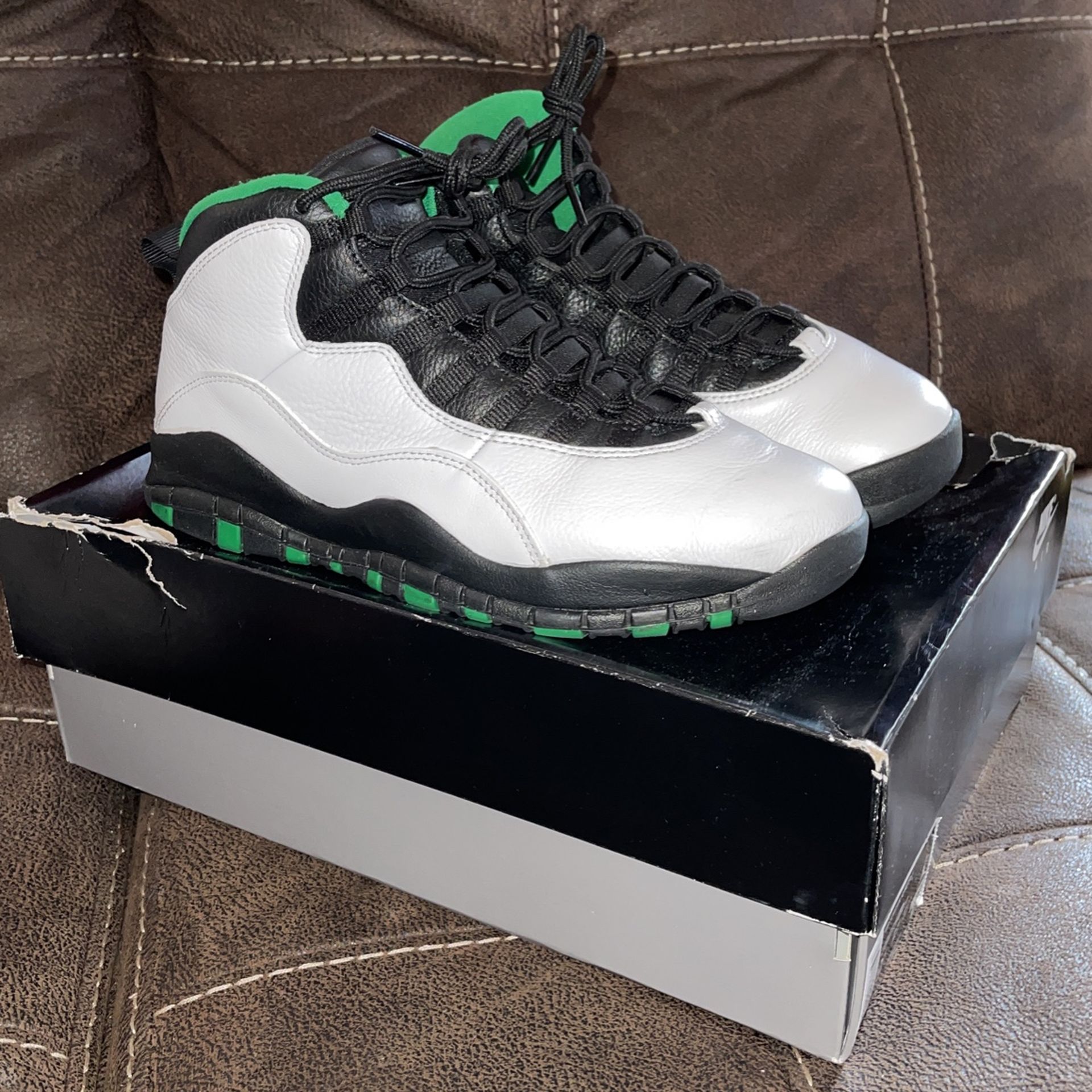 Jordan 10 Seattle  Sz 9.5