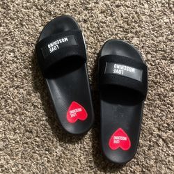 Moschino Slides