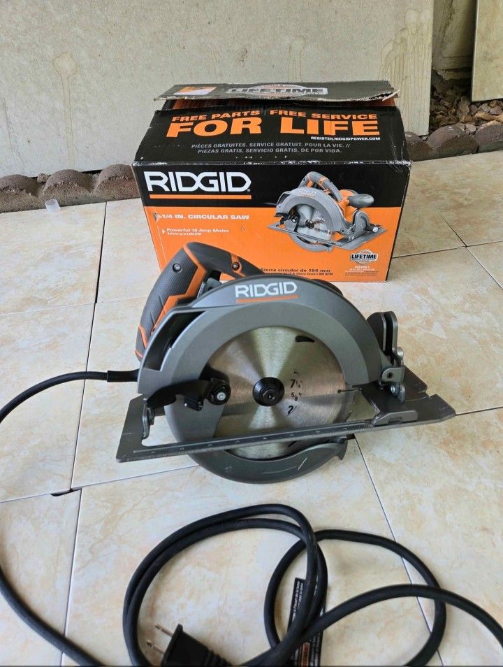 RIDGID corded 15amp 7-1/4in. Circular Saw