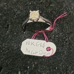 Beautiful Ladies Engagement Ring 