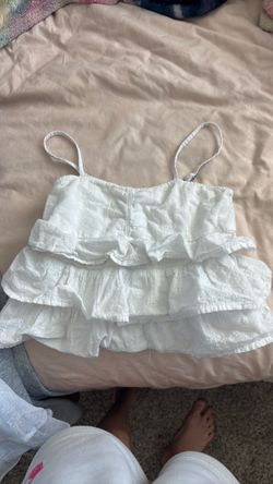 White Abercrombie Kids top size 5/6