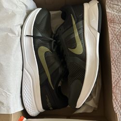 Nike Mens Size 13