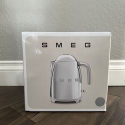 Smeg Electric Kettle Retro-style