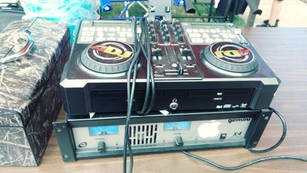 Mescladora y amplificador de 1200 w para dj