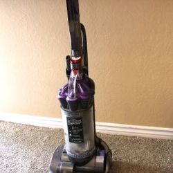 Dyson DC28 Vacuum Cleaner Air Muscle