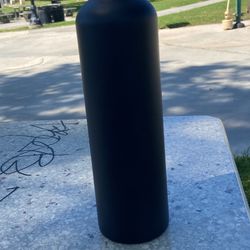 Bambaw 1000ml Black Stainless Steel Water Bottle – Like New ($20 OBO)