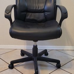 Comfy Black Leather Mid-Back Manager Chair 

