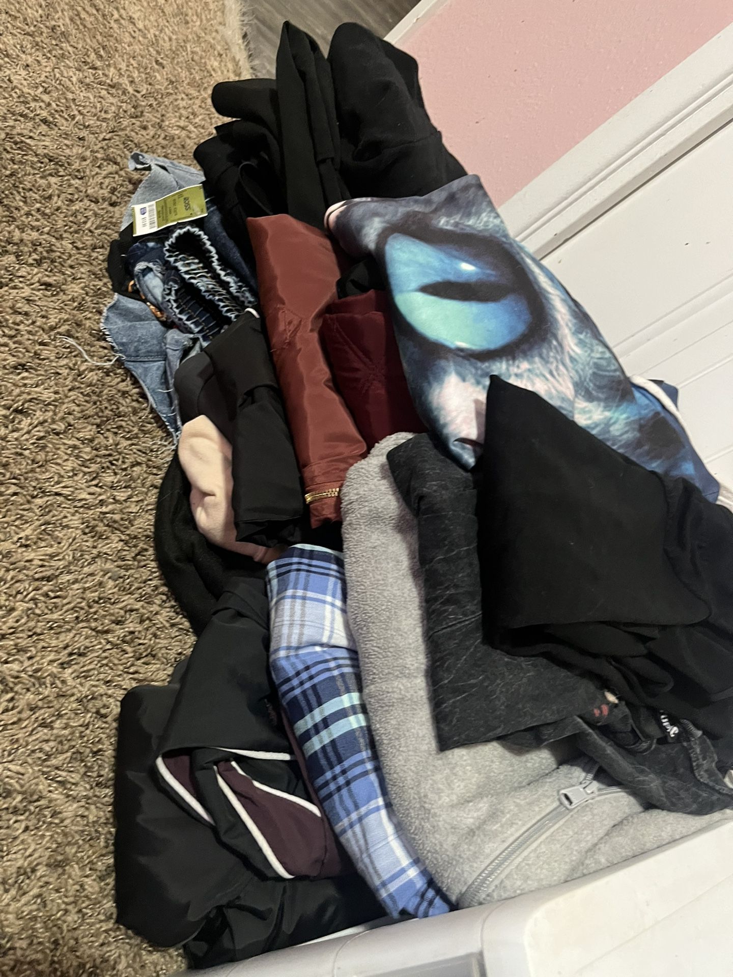 22 Piece Clothing Lot