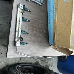 2010 Prius Fuel Rails And Injectors 