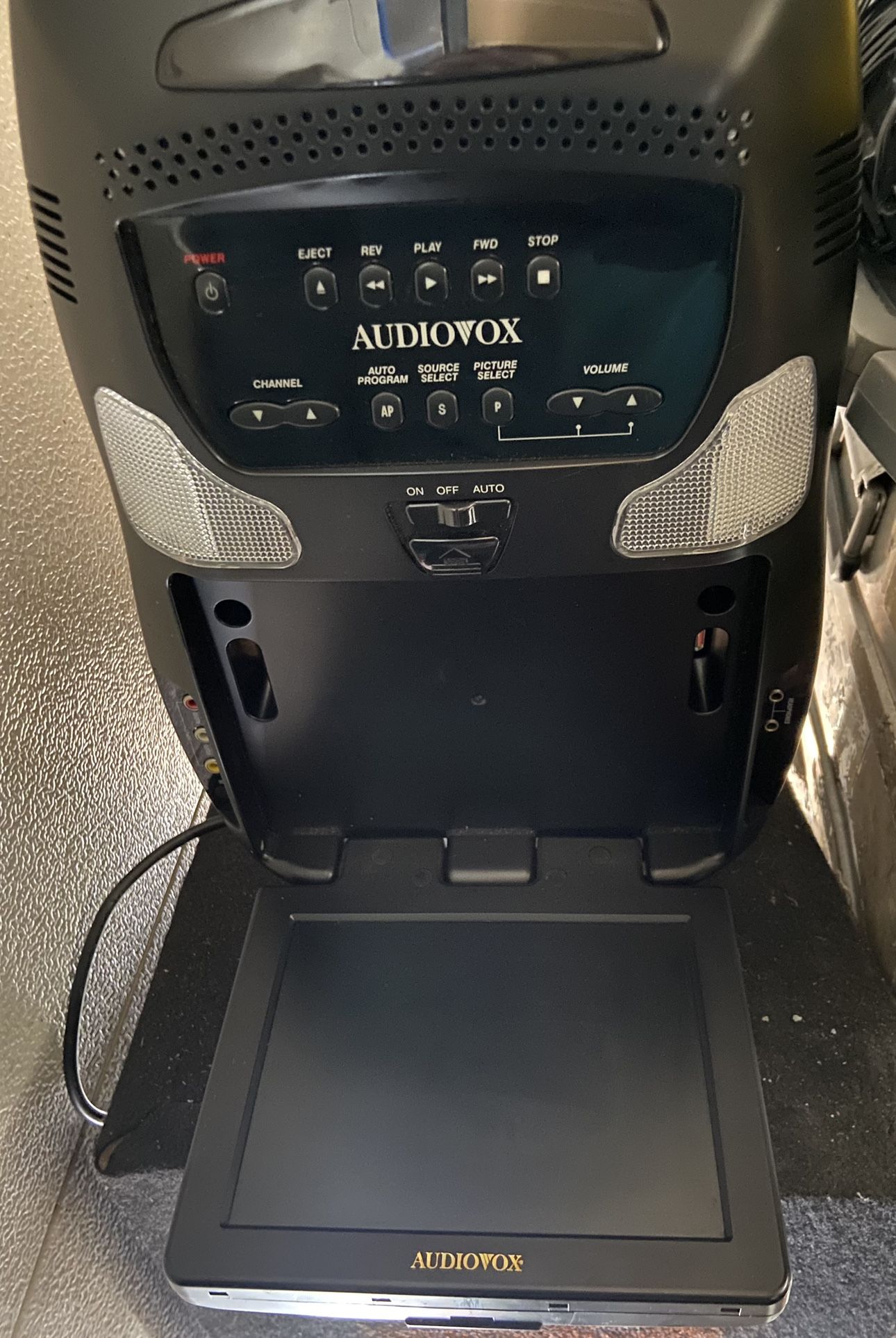Audiovox Mobile Video VOD808 8" LCD Overhead TV / Monitor with DVD Player