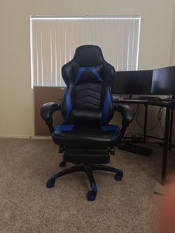 RESPAWN 110 Ergonomic Gaming Chair with Footrest Recliner - 2019