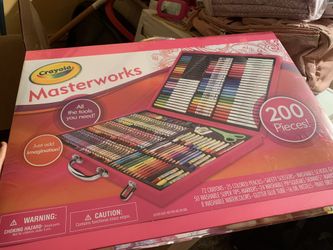 Crayola masterpiece 200 pieces