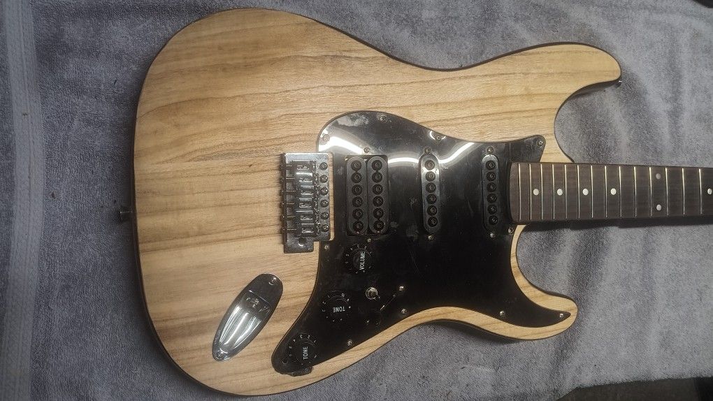 Custom BC GUITAR