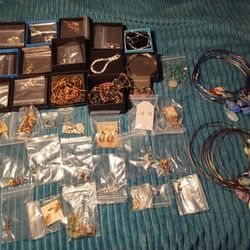 Costume And Handmade Jewelry Lot Most Pieces $3 Each