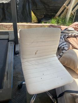 Vanity chair