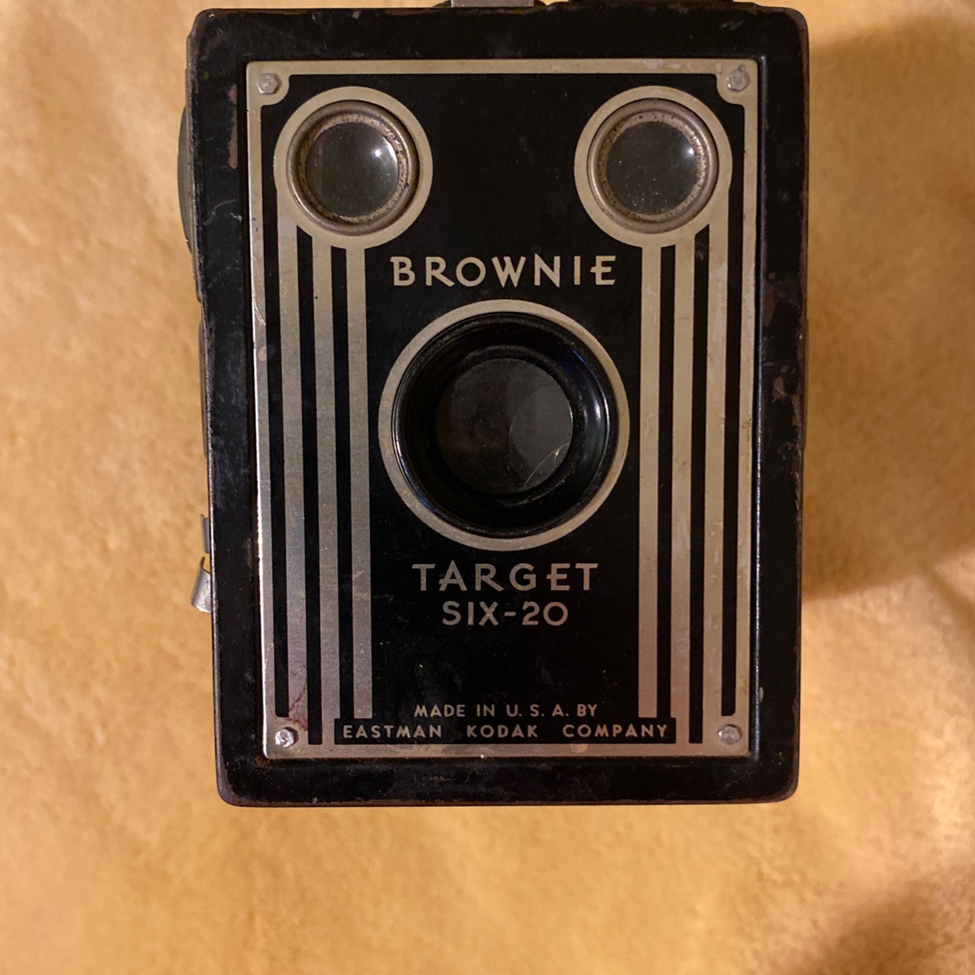 Brownie Target Six-20 Camera