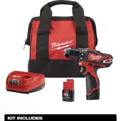 Milwaukee M12 12V Lithium-Ion Cordless 3/8 in. Drill/Driver Kit with Two 1.5 Ah Batteries, Charger and Tool Bag