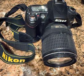 Nikon D90 DSLR Camera AF-S DX 18-105 G VR Lens $100