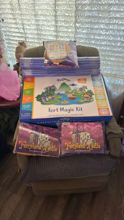 Asking For Your Best Offer Give Me An Offer. I’m Thinking $100 For Magic Kit, The Car Rocket Tent, Tunnel, Ships, Castles, And More.