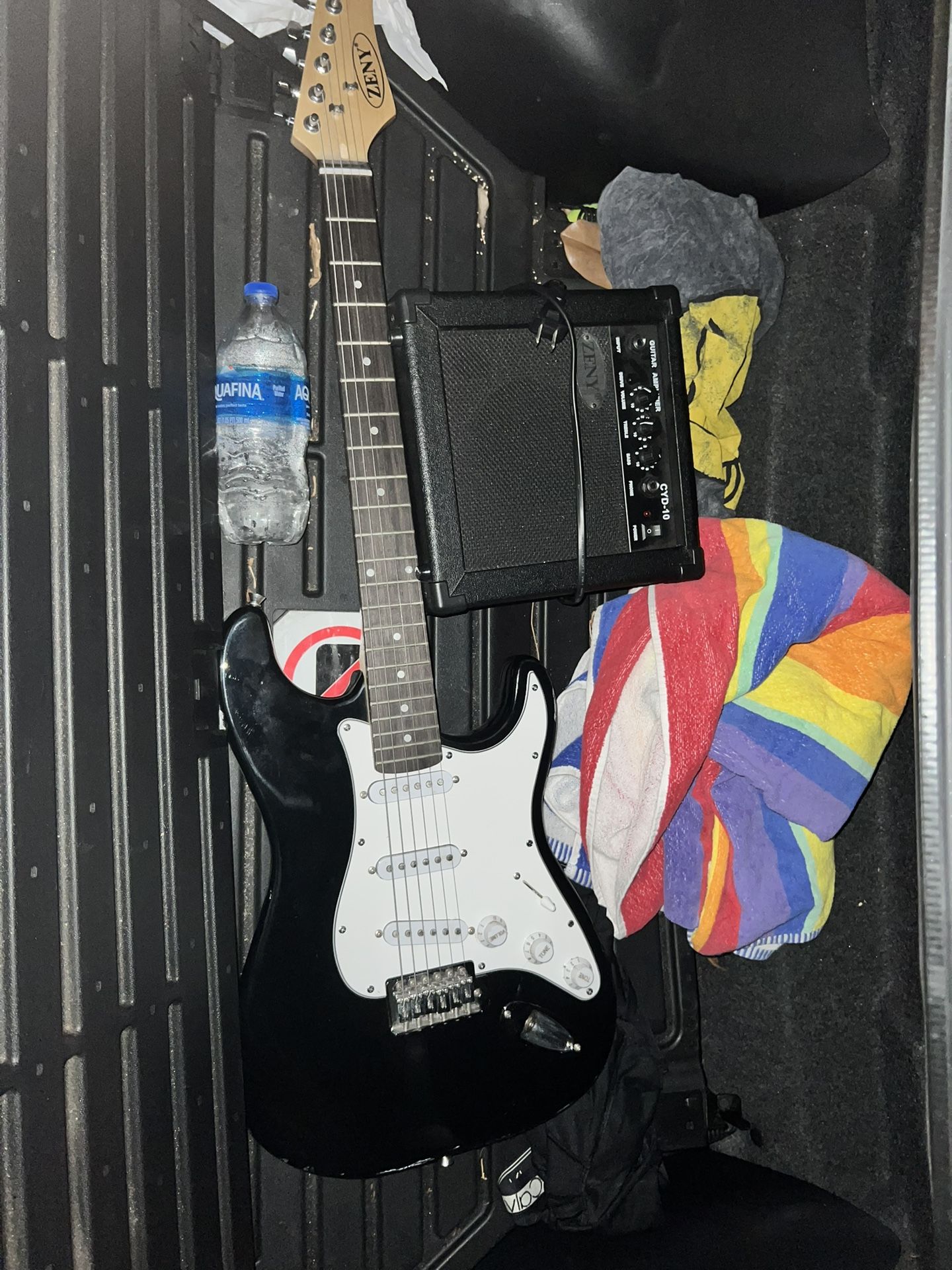 electric guitar w amp