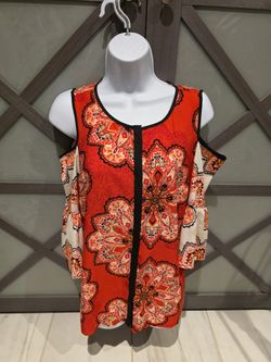 Top Cold Shoulder By Chico
