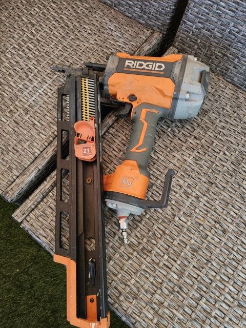 RIDGID Pneumatic 21-Degree 3-1/2 in. Round Head Framing Nailer R350RHF