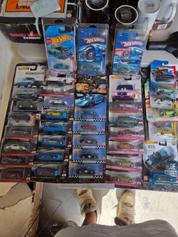 HOT WHEELS AND OTHER DIECAST
