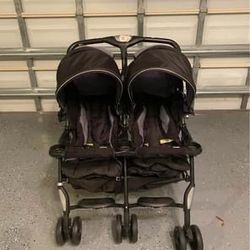 Cute Combi shuttle double stroller