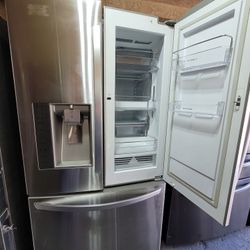 LG Door in Door Stainless Steeel French Door RefrigeratorLarge Capacity 31cu ft