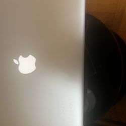 MacBook Pro    i5  8 Gb De Memoria 