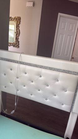 While Twin bed frame