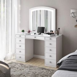 White Makeup Vanity