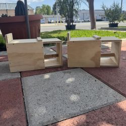 Parakeet nest box